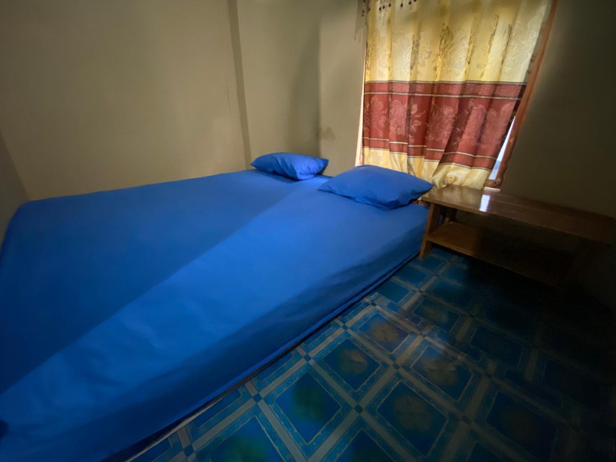 Dua Putri Komodo Homestay エクステリア 写真